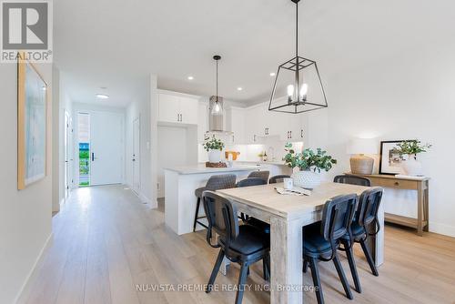 42 - 85 Tunks Lane, Middlesex Centre (Komoka), ON - Indoor Photo Showing Dining Room