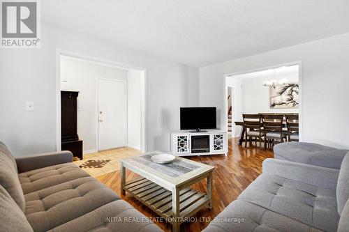 117 Erica Crescent, London, ON - Indoor Photo Showing Living Room