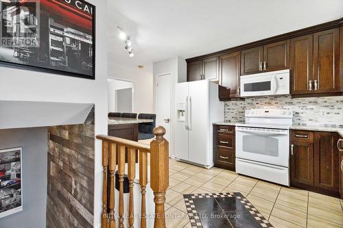 117 Erica Crescent, London, ON - Indoor Photo Showing Kitchen