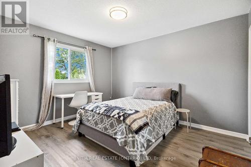 117 Erica Crescent, London, ON - Indoor Photo Showing Bedroom