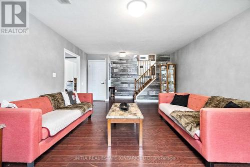 117 Erica Crescent, London, ON - Indoor Photo Showing Living Room