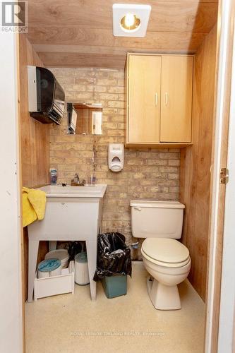 1244 Talbot Street, St. Thomas, ON - Indoor Photo Showing Bathroom