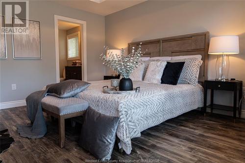 1231 Eastlawn, Windsor, ON - Indoor Photo Showing Bedroom