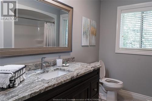 1231 Eastlawn, Windsor, ON - Indoor Photo Showing Bathroom