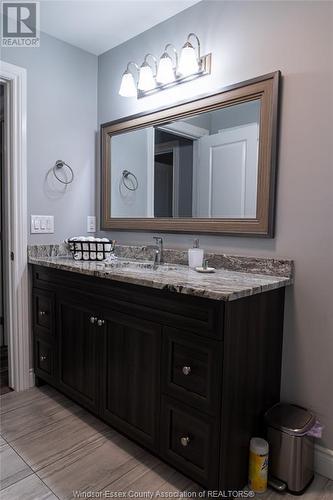 1231 Eastlawn, Windsor, ON - Indoor Photo Showing Bathroom