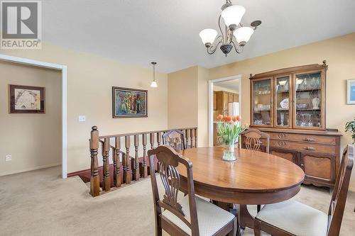 655 Barnaby Road, Kelowna, BC - Indoor Photo Showing Dining Room