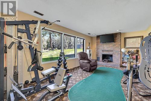 655 Barnaby Road, Kelowna, BC - Indoor Photo Showing Gym Room