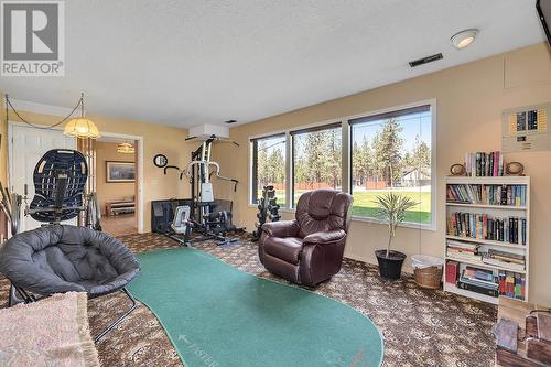 655 Barnaby Road, Kelowna, BC - Indoor