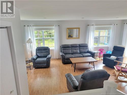 2080 Vallee Lourdes, Bathurst, NB - Indoor Photo Showing Living Room