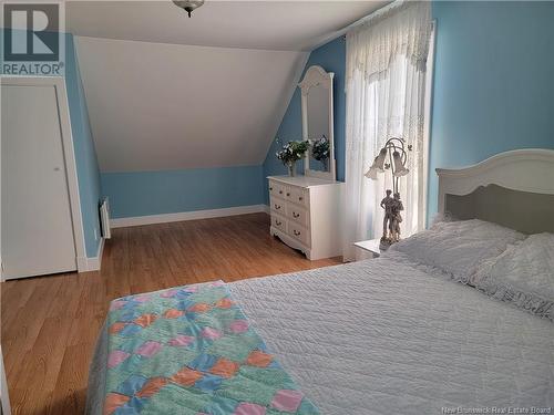 2080 Vallee Lourdes, Bathurst, NB - Indoor Photo Showing Bedroom