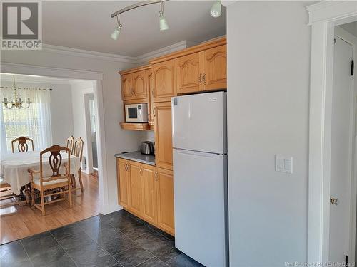 2080 Vallee Lourdes, Bathurst, NB - Indoor Photo Showing Kitchen