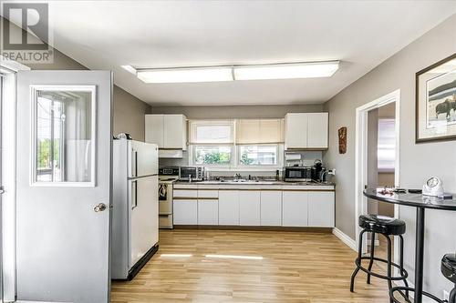 307 Albert Street, Espanola, ON - Indoor Photo Showing Kitchen