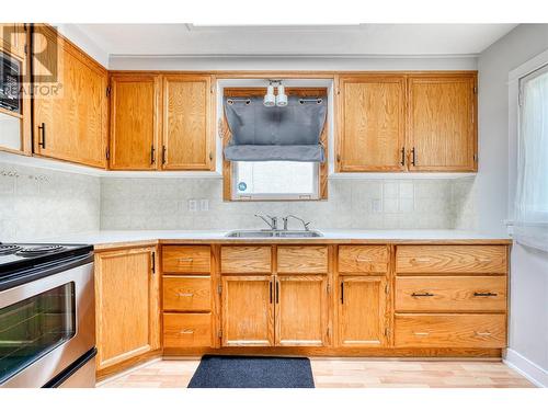 676 Ellis Street, Penticton, BC - Indoor Photo Showing Kitchen With Double Sink