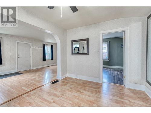 676 Ellis Street, Penticton, BC - Indoor Photo Showing Other Room