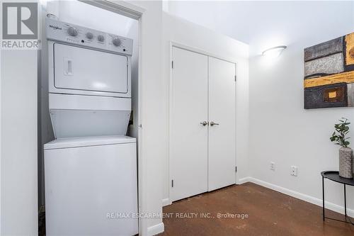 401 - 11 Rebecca Street, Hamilton (Beasley), ON - Indoor Photo Showing Laundry Room