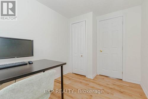 3 - 120 Quigley Road S, Hamilton (Vincent), ON 