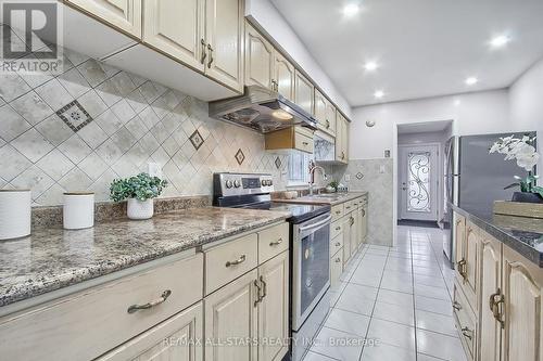 48 Archdekin Drive, Brampton (Madoc), ON - Indoor Photo Showing Kitchen