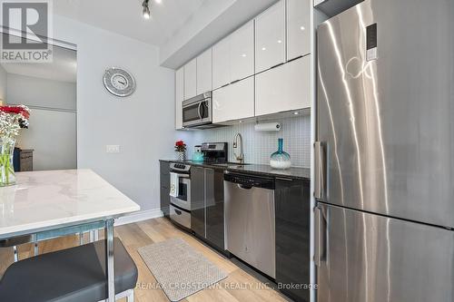 201 - 80 Marine Parade Drive, Toronto (Mimico), ON - Indoor Photo Showing Kitchen