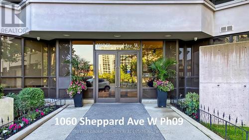 Ph 09 - 1060 Sheppard Avenue W, Toronto (York University Heights), ON - Outdoor