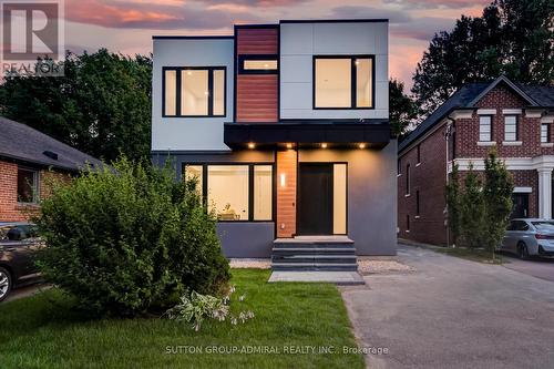 36 Maple Avenue N, Mississauga (Port Credit), ON - Outdoor