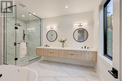 36 Maple Avenue N, Mississauga (Port Credit), ON - Indoor Photo Showing Bathroom