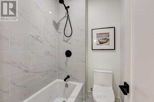 36 Maple Avenue N, Mississauga (Port Credit), ON - Indoor Photo Showing Bathroom