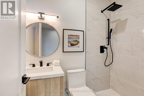 36 Maple Avenue N, Mississauga (Port Credit), ON - Indoor Photo Showing Bathroom