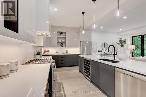 36 Maple Avenue N, Mississauga (Port Credit), ON - Indoor Photo Showing Kitchen With Double Sink With Upgraded Kitchen