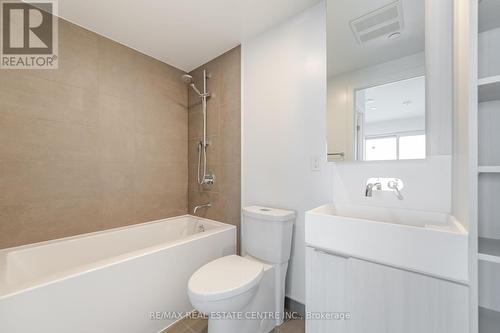 1703 - 370 Martha Street, Burlington, ON - Indoor Photo Showing Bathroom