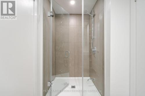 1703 - 370 Martha Street, Burlington, ON - Indoor Photo Showing Bathroom