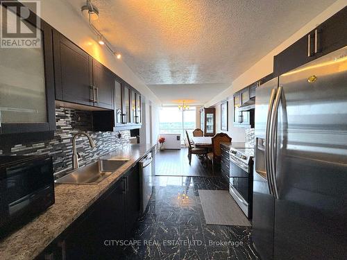 1009 - 4725 Sheppard Avenue, Toronto (Agincourt South-Malvern West), ON - Indoor Photo Showing Kitchen