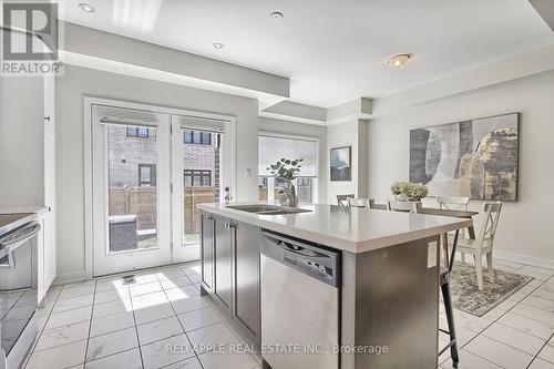 20 Hilts Drive, Richmond Hill, ON - Indoor Photo Showing Kitchen With Double Sink