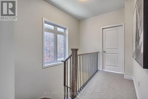 20 Hilts Drive, Richmond Hill, ON - Indoor Photo Showing Other Room