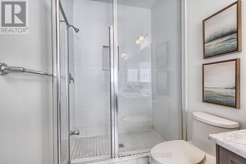 20 Hilts Drive, Richmond Hill, ON - Indoor Photo Showing Bathroom