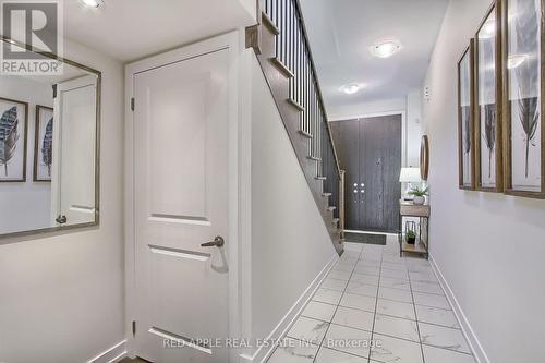 20 Hilts Drive, Richmond Hill, ON - Indoor Photo Showing Other Room