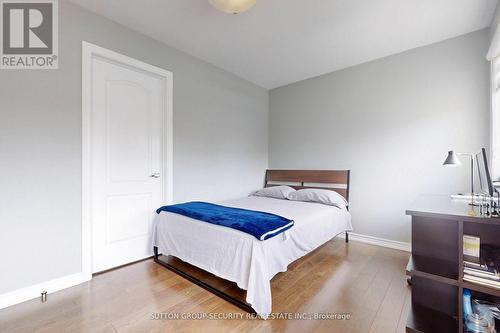 142 Mccann Crescent, Bradford West Gwillimbury (Bradford), ON - Indoor Photo Showing Bedroom