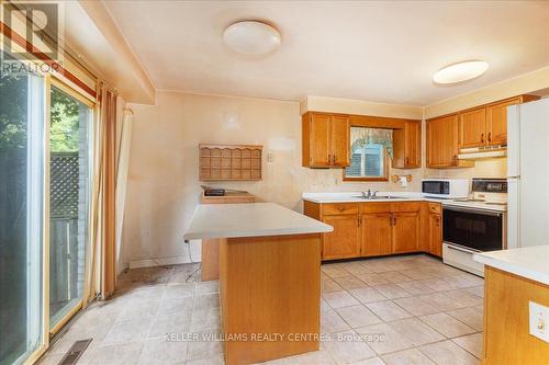 34 Riverglen Drive, Georgina, ON - Indoor Photo Showing Kitchen