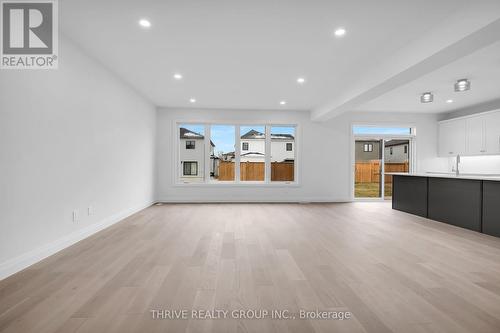 3068 Buroak Drive, London, ON - Indoor Photo Showing Living Room