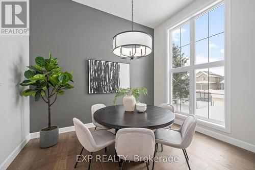 2060 Wickerson Road, London, ON - Indoor Photo Showing Dining Room