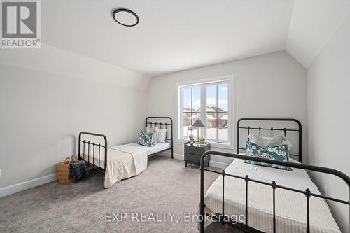 2060 Wickerson Road, London, ON - Indoor Photo Showing Bedroom