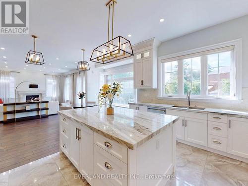 83 Ridgevale Drive, Toronto (Englemount-Lawrence), ON - Indoor Photo Showing Kitchen With Upgraded Kitchen