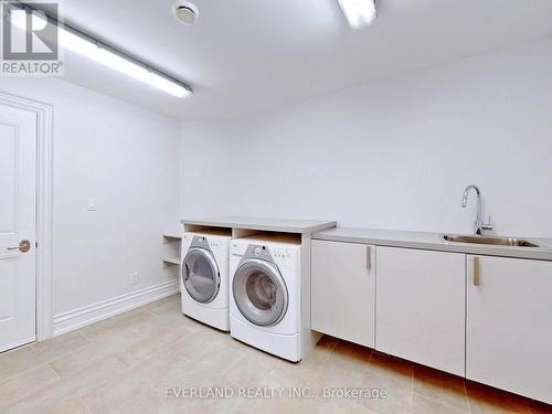 83 Ridgevale Drive, Toronto (Englemount-Lawrence), ON - Indoor Photo Showing Laundry Room