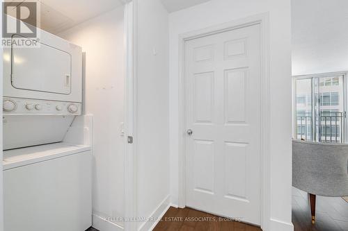 1507 - 388 Bloor Street E, Toronto (Rosedale-Moore Park), ON - Indoor Photo Showing Laundry Room