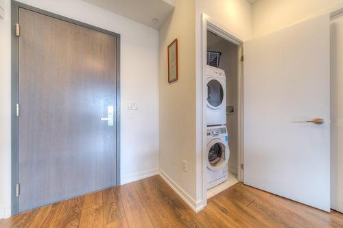 52 Forest Manor Road|Unit #401, Toronto, ON - Indoor Photo Showing Laundry Room