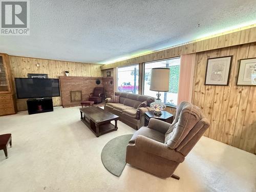 117/105 Sundial Road, Oliver, BC - Indoor Photo Showing Living Room With Fireplace