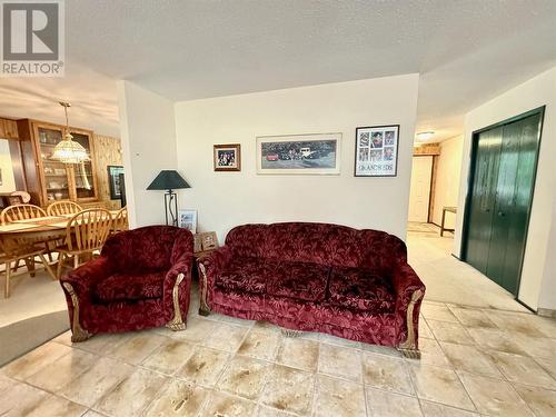 117/105 Sundial Road, Oliver, BC - Indoor Photo Showing Living Room