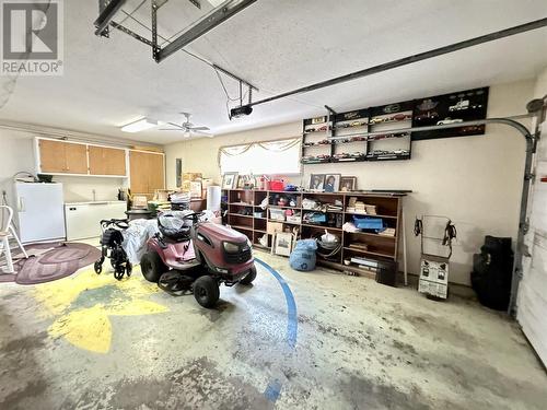 117/105 Sundial Road, Oliver, BC - Indoor Photo Showing Garage