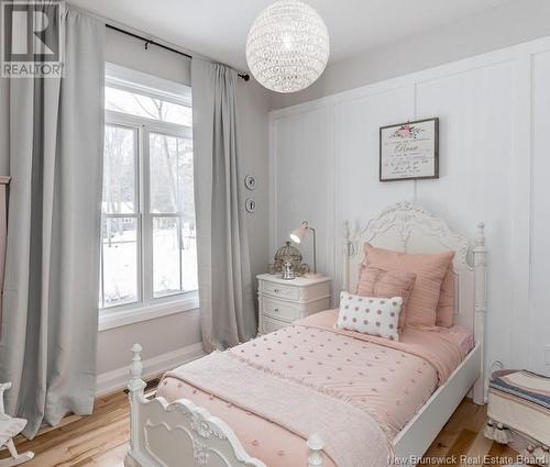 37 Boxwood Lane, New Maryland, NB - Indoor Photo Showing Bedroom