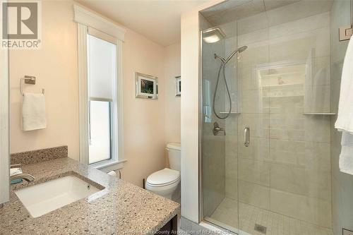 39 Woodbridge Drive, Amherstburg, ON - Indoor Photo Showing Bathroom