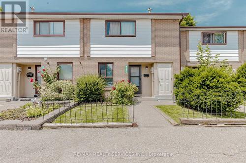 197 Fleetwood Crescent, Brampton (Southgate), ON - Outdoor With Facade